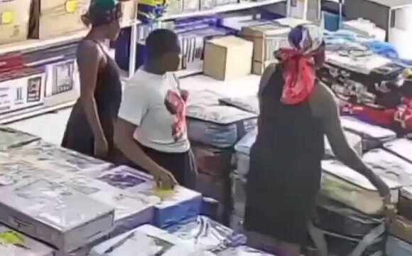 women stealing in Eastleigh