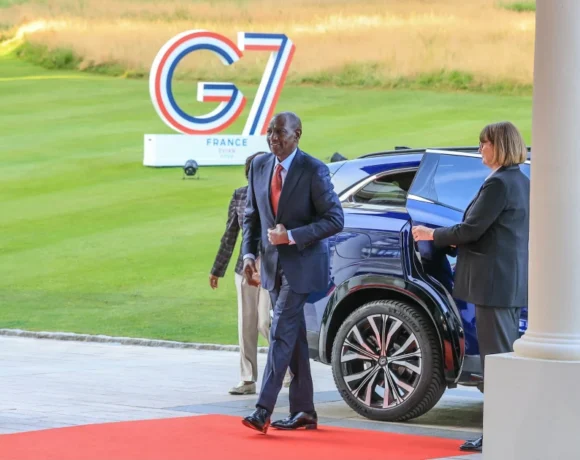 G7
