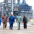 President William Ruto gestures during a public rally, signaling his firm stance against political interference in the Sh2.2 trillion Lamu refinery project. (Photo: NEWS)