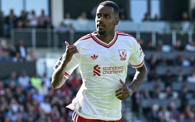 Isak returns to Liverpool for injury assessment ahead of Manchester City clash