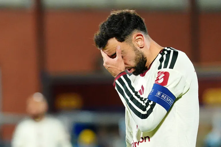 Manchester United Crisis Under Michael Carrick