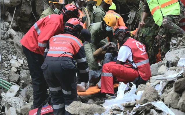 Eastleigh Building Collapse: Teams Rescue Trapped Man, Take Him to KNH