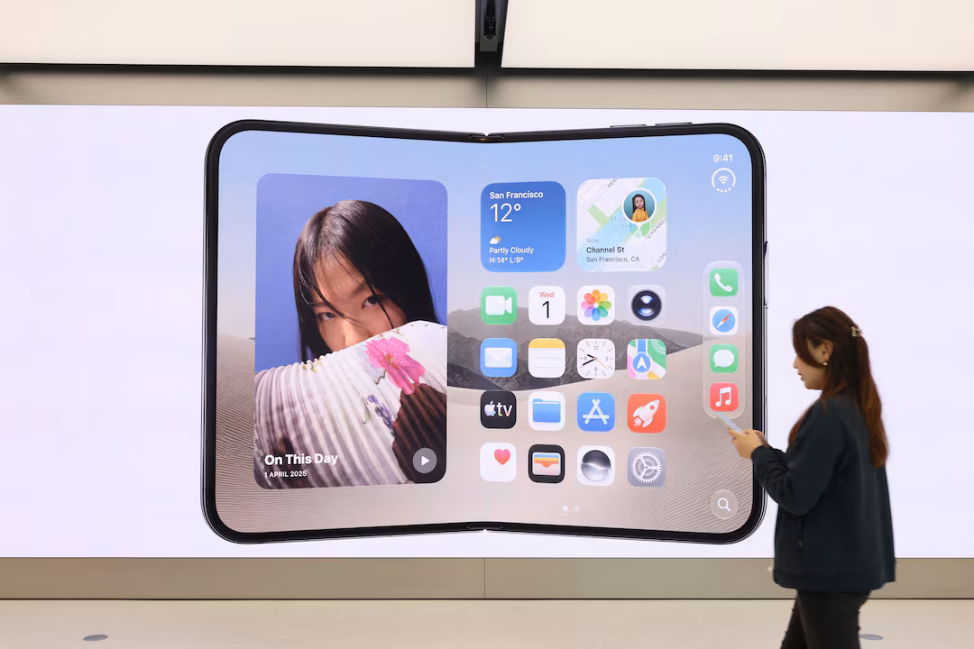 iPhone Duo screen problems prompt Apple replacement pledge
