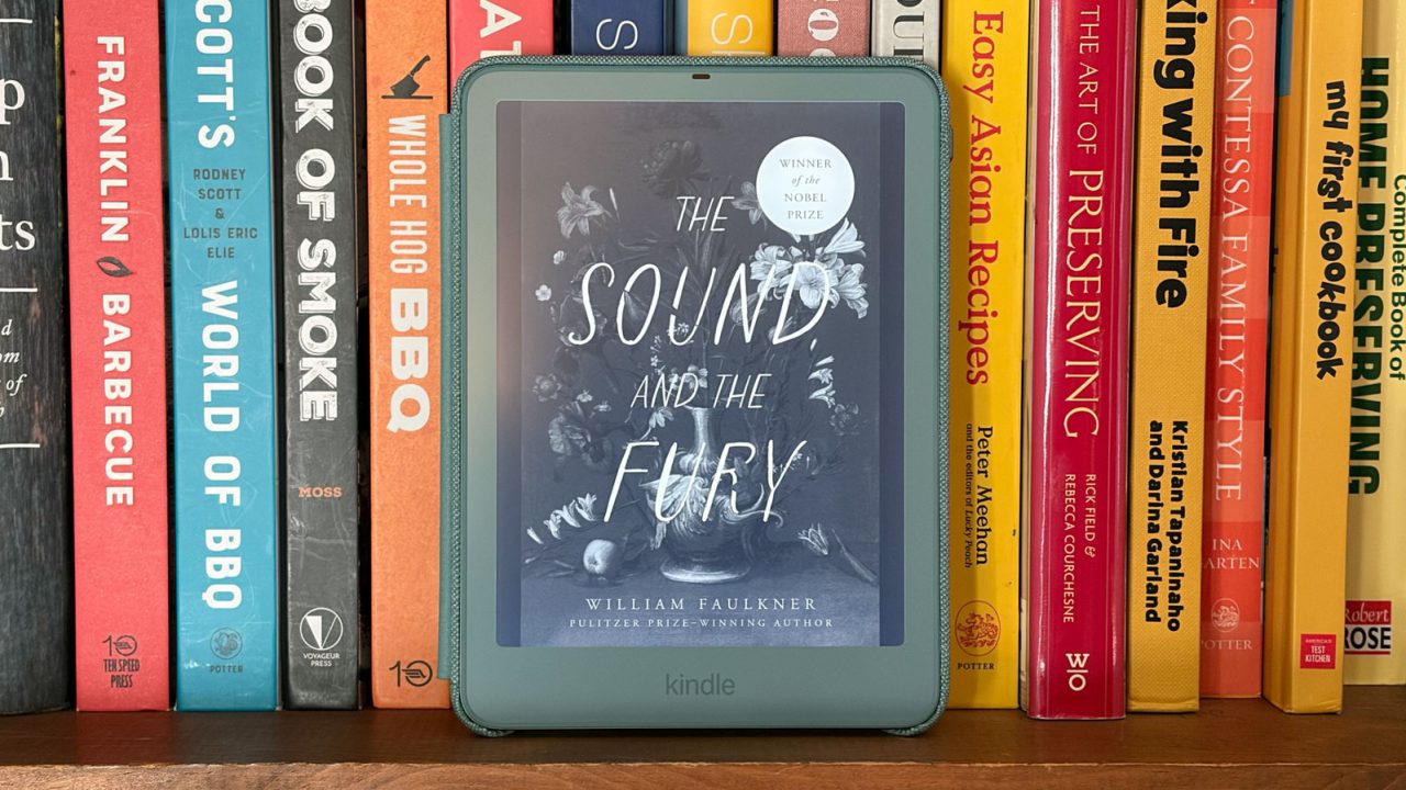 Amazon Kindle Paperwhite Signature Edition e-reader