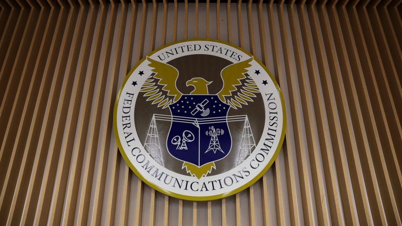 FCC to vote on allowing prison cellphone jammers in US state facilities